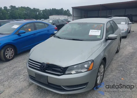 2013 Volkswagen Passat 2.5L S из США, поврежденный, VIN 1VWAP7A33DC075407
